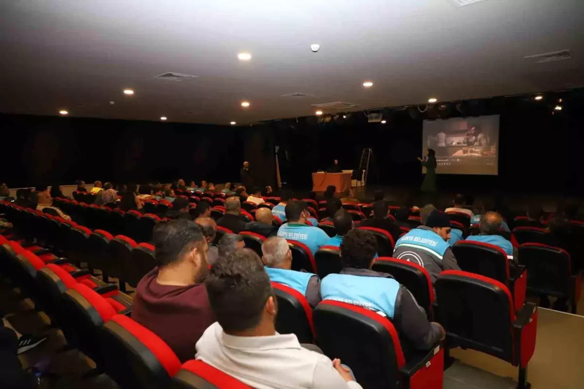 Alanya Belediyesi’nde ‘Kadına Yönelik Şiddete Hayır’ ve İş Sağlığı Seminerleri Düzenlendi