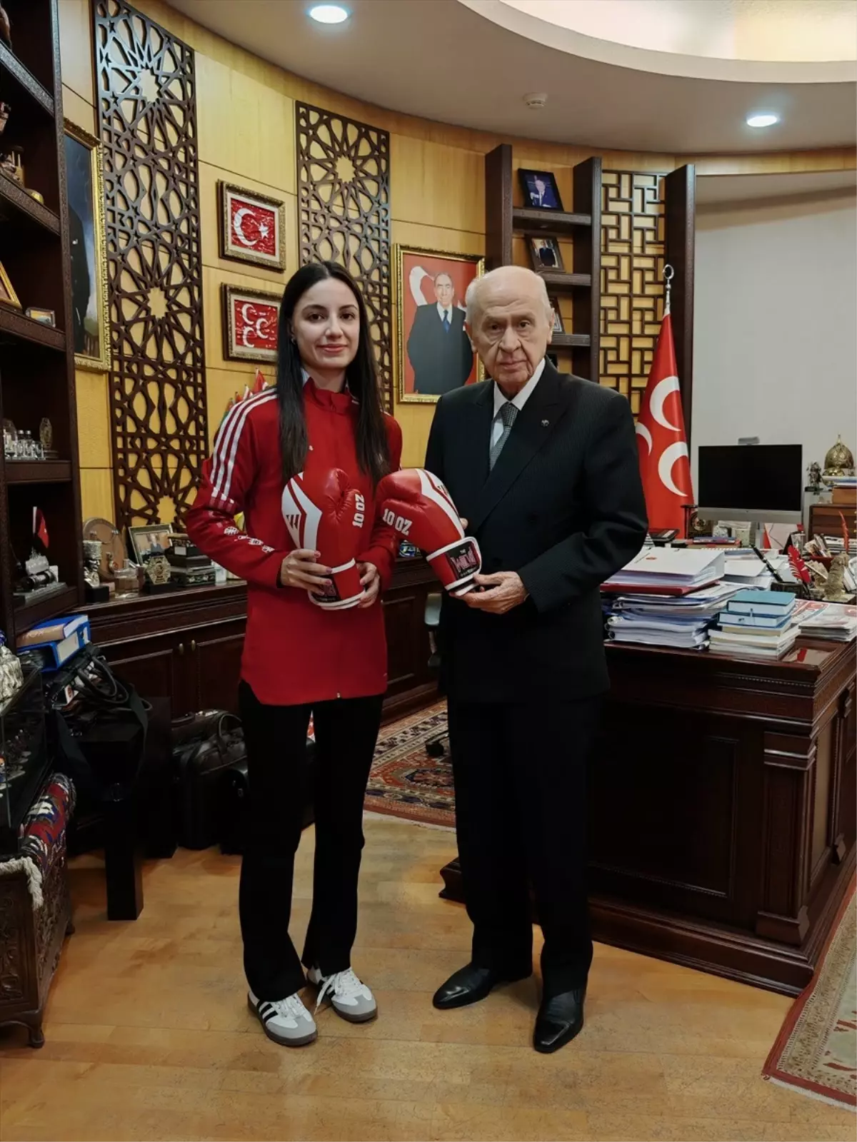 Bahçeli, Aybüke Kılınç’ı makamında kabul etti