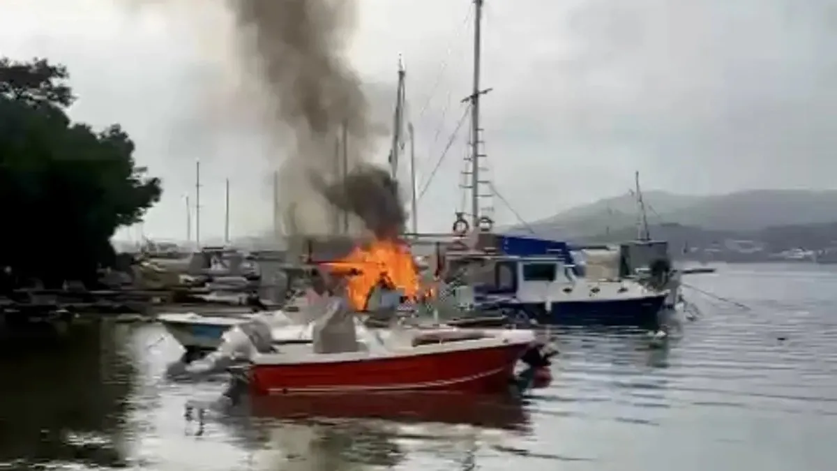 Bodrum’da balıkçı teknesi kül oldu