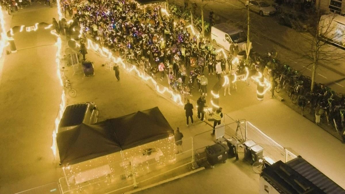 Danimarka’da geceyi aydınlatan koşu! ”Kopenhag’a ışık geldi”