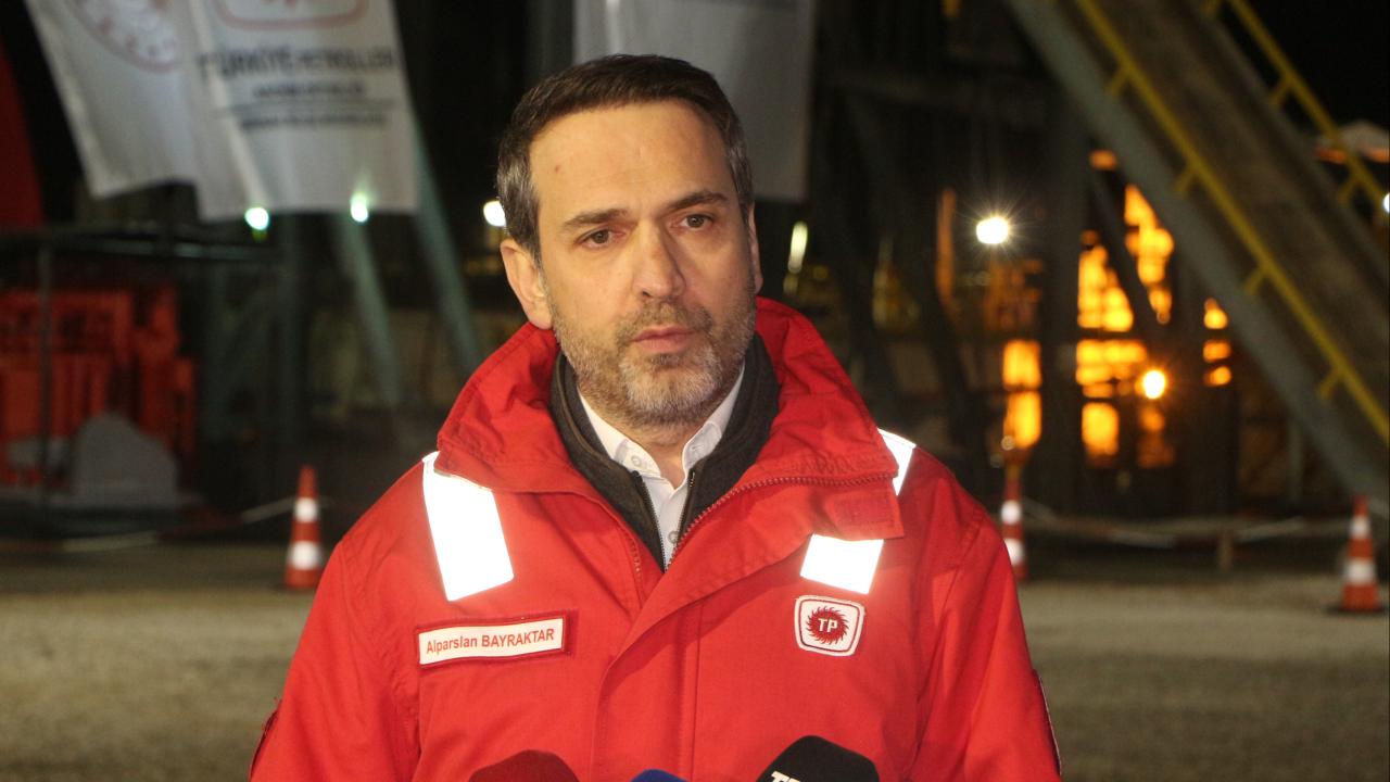 Bakan Bayraktar: Azerbaycan’ın Avrupa’ya ihraç ettiği gaz miktarını 2 katına çıkarma hedefi için altyapı hazır