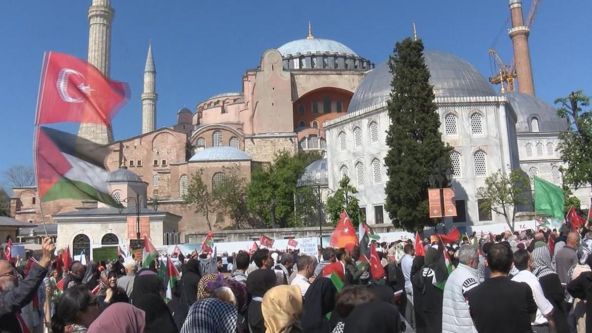 İstanbul’da binlerce kişi Gazze için yürüdü